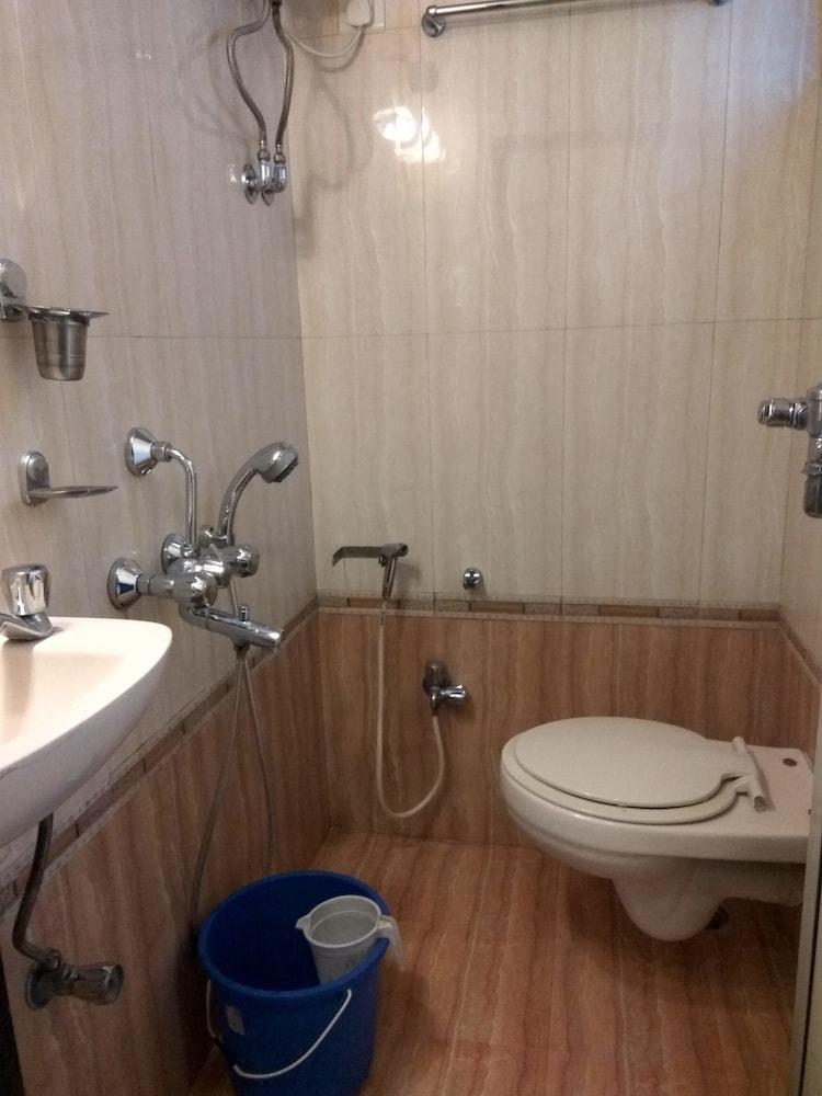 Hotel Broadway Colaba Bombaj Zewnętrze zdjęcie
