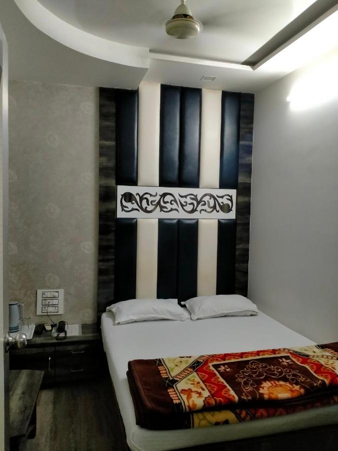 Hotel Broadway Colaba Bombaj Zewnętrze zdjęcie