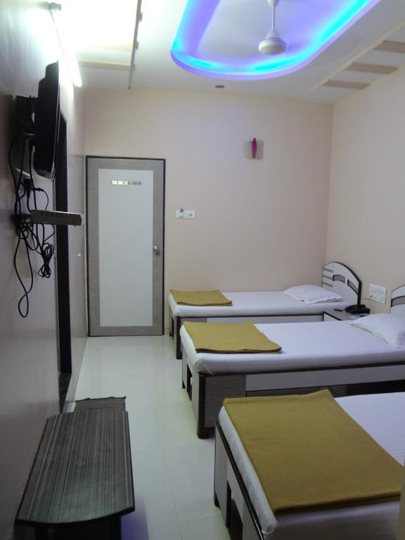 Hotel Broadway Colaba Bombaj Pokój zdjęcie